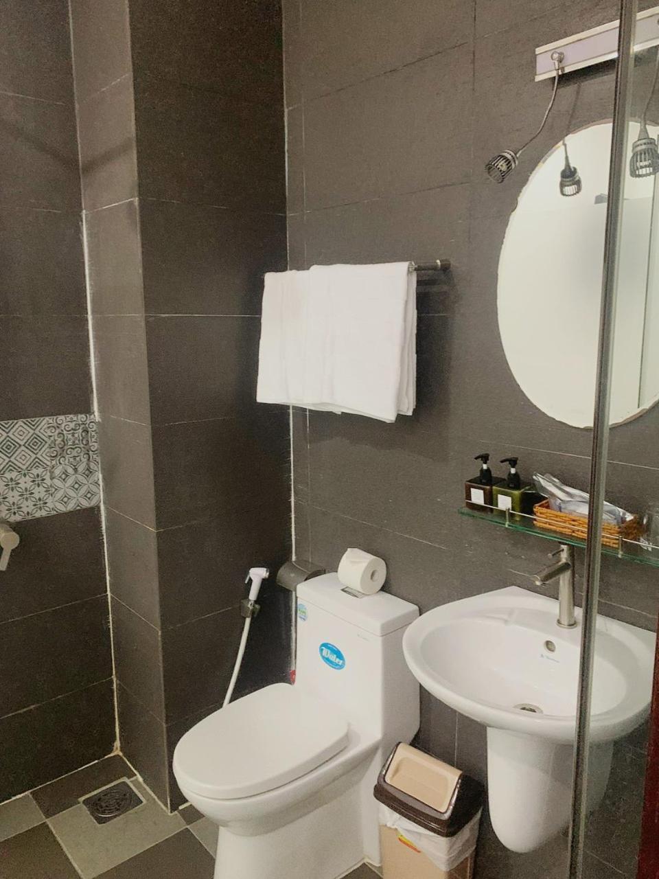 K&T Hotel - San Bay Tan Son Nhat Хошимин Екстериор снимка